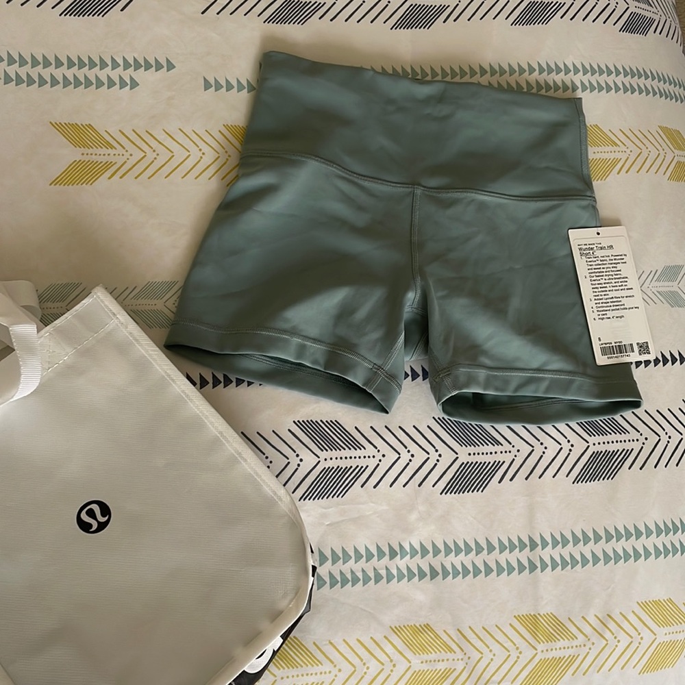 Lululemon Wunder Train 4” Short